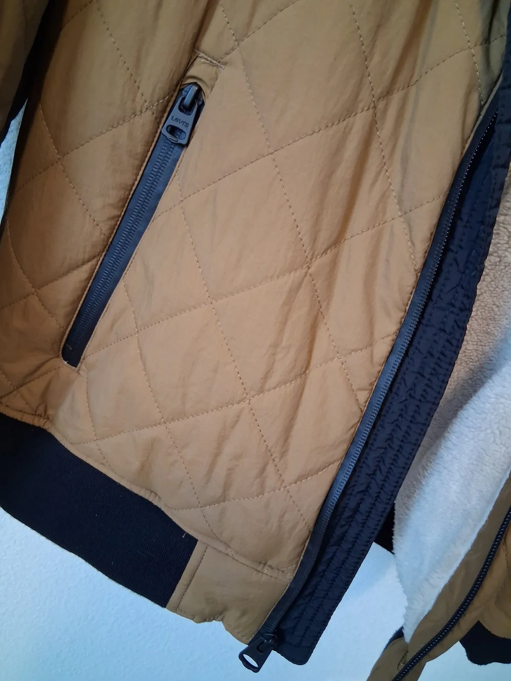 Levi's Men's Quilted Sherpa-Lined Brown Jacket - Picture 4 of 9